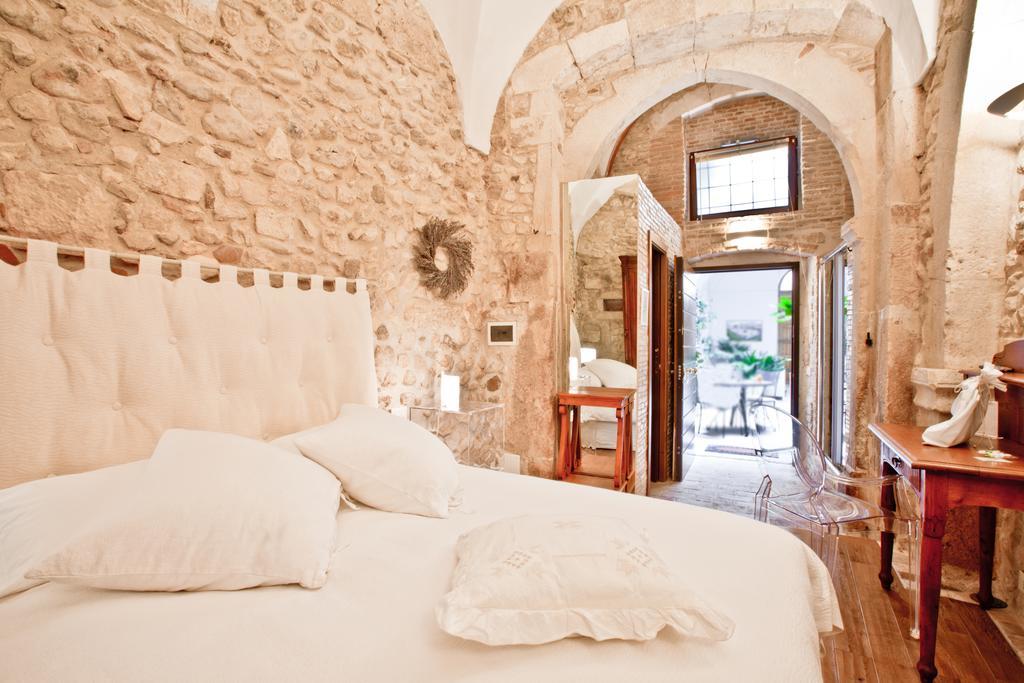 B&B Il Marchese Del Grillo Sulmona Rom bilde