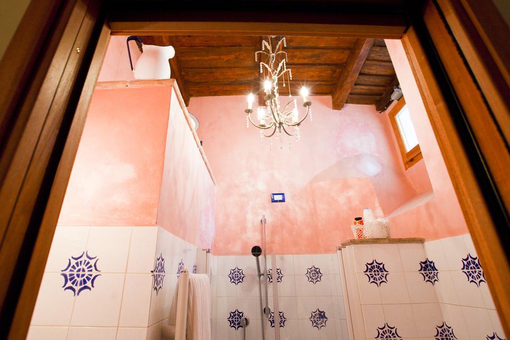 B&B Il Marchese Del Grillo Sulmona Rom bilde