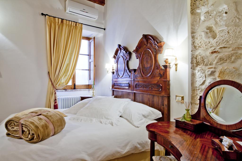 B&B Il Marchese Del Grillo Sulmona Rom bilde