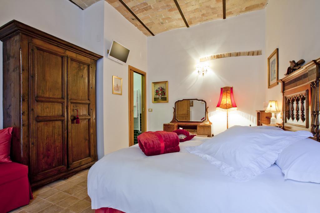 B&B Il Marchese Del Grillo Sulmona Rom bilde